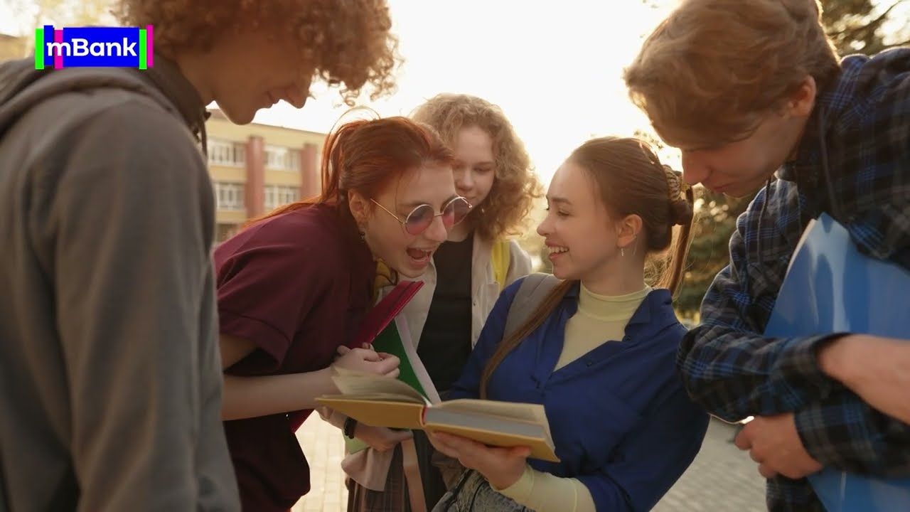 Odtwórz wideo: Design Thinking – krok 1: Empatyzacja (YouTube)