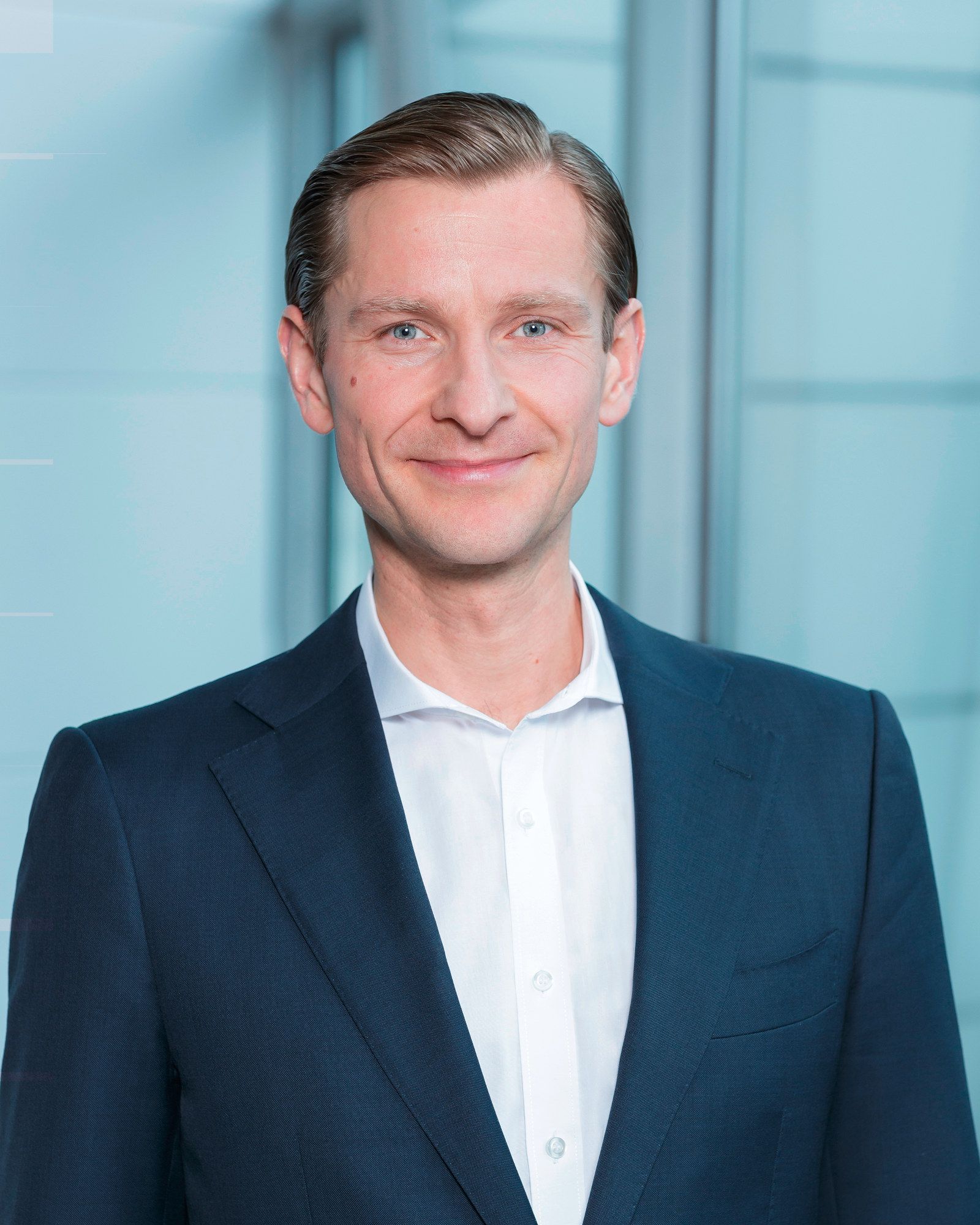 Dr Hans-Georg Beyer